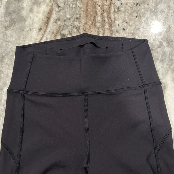 Black Lululemon leggings - Picture 4 of 5